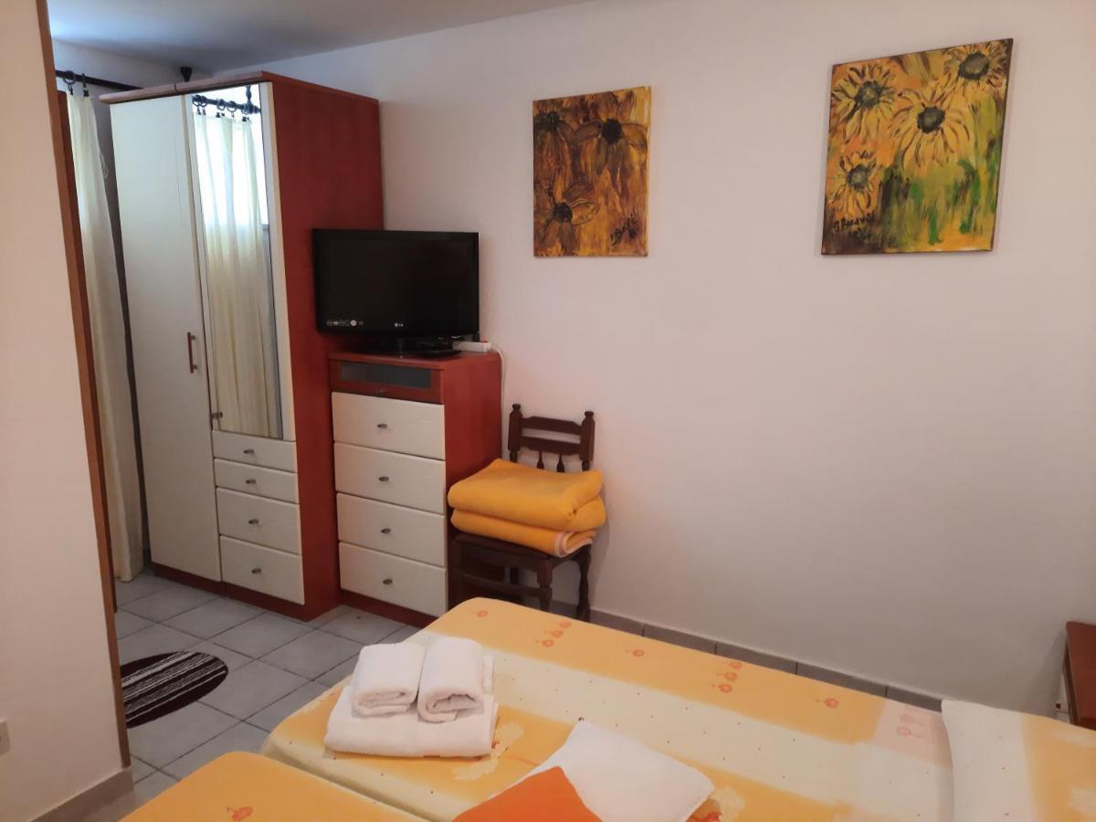 Apartments Zlosilo Орасац Екстер'єр фото